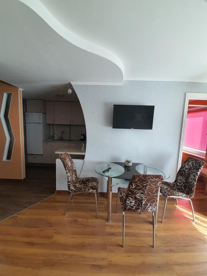 Vidumgravja Apartamenti Ventspils Ngoại thất bức ảnh